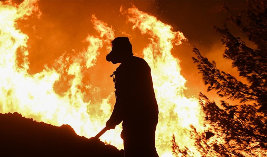 Yunanistan'da yangınlar sürüyor: Türk köyleri de tehlike altında!