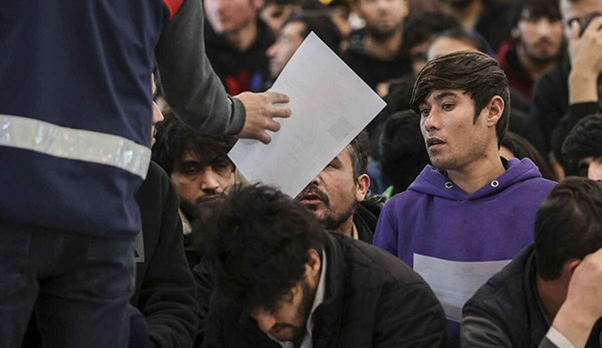Bakan Yerlikaya son 1 ayda sınır dışı edilen kaçak göçmen sayısını açıkladı