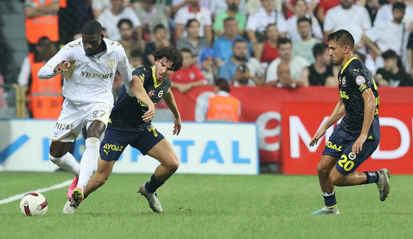 Samsunspor - Fenerbahçe 0-2 Maç Sonucu: Samsun'da Cengiz Ünder'den asist, Dzeko'dan üçlük - 5. Resim