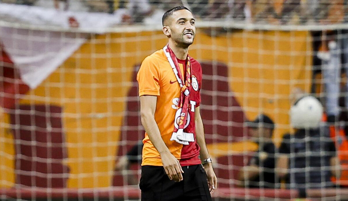 Ziyech transferinin perde arkası: Annesi istedi geldi