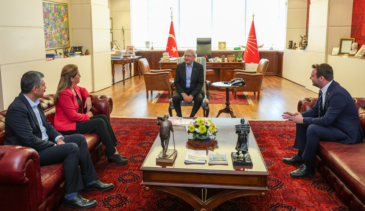 Kılıçdaroğlu, DİSK Genel Başkanı Çerkezoğlu ile görüştü