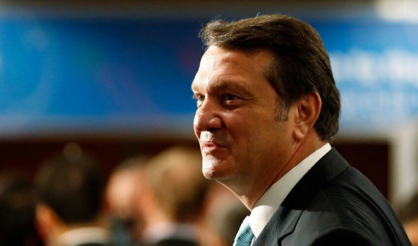 Beşiktaş'ta seçim çağrısı! Hasan Arat, Ahmet Nur Çebi'ye sandığı işaret etti