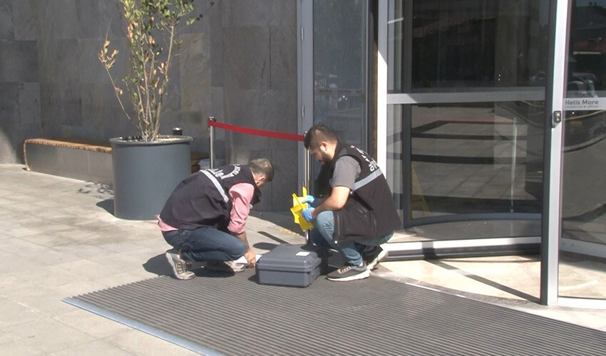 Rezidans otoparkında dehşet saçtı: Husumetlisini kurşun yağmuruna tuttu, o anlar anbean kamerada Rezidans otoparkında dehşet saçtı: Husumetlisini kurşun yağmuruna tuttu, o anlar anbean kamerada