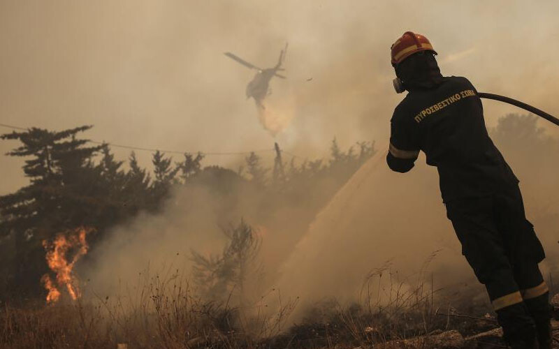 Yunanistan’daki yangında 20 kişi hayatını kaybetti: Facianın boyutu uydudan görüntülendi