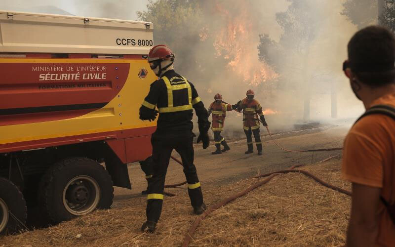Yunanistan’daki yangında 20 kişi hayatını kaybetti: Facianın boyutu uydudan görüntülendi