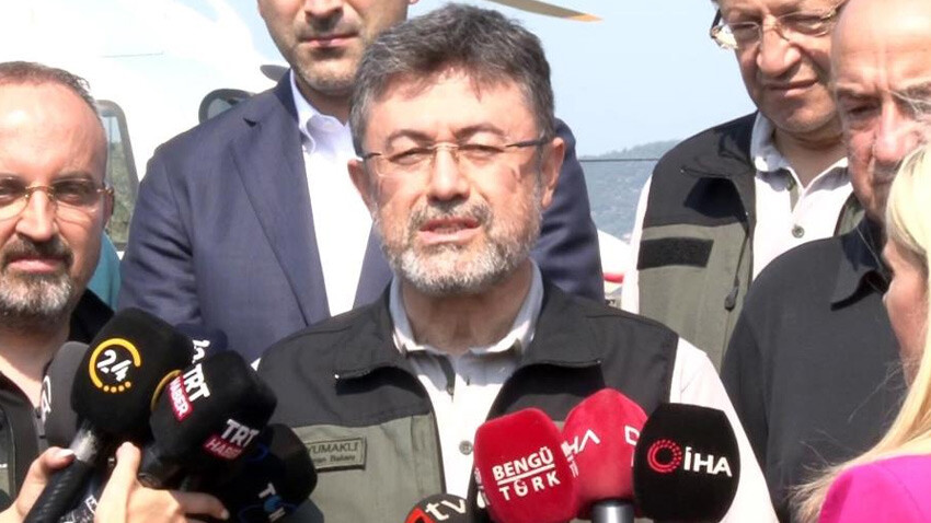 Bakan Yumaklı açıkladı: Çanakkale'deki orman yangını kontrol altında Bakan Yumaklı açıkladı: Çanakkale'deki orman yangını kontrol altında
