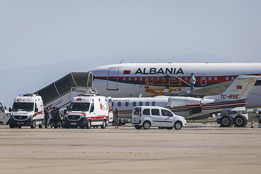 Meral Akşener, deniz kazası geçiren Ali Sabancı ve Vuslat Doğan Sabancı'nın ailelerini aradı