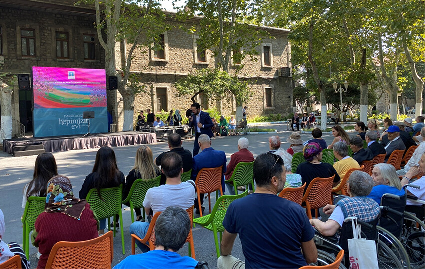 Darülaceze'de şiir günü