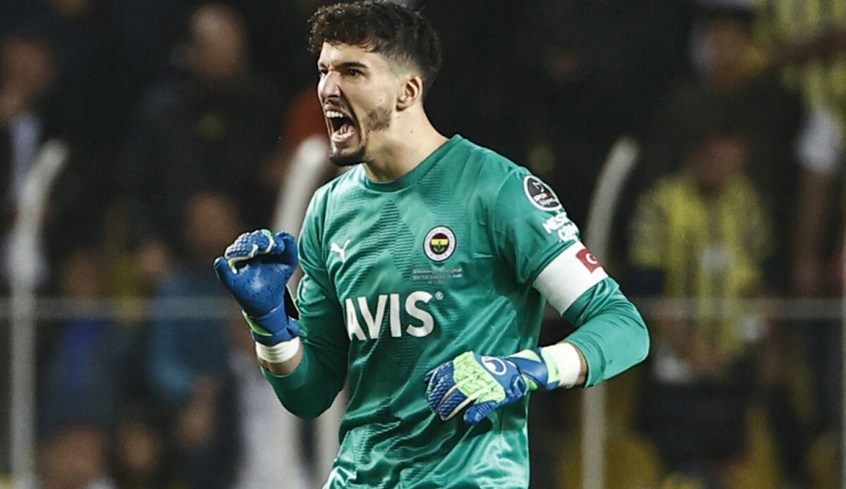 Fenerbahçe'de 1 numaralı değişim Fenerbahçe'de 1 numaralı değişim