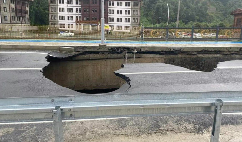 Rize'yi sel ve heyelan vurdu: 8 ev boşaltıldı, karayolu çöktü