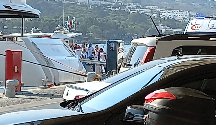 Ali Sabancı ve Vuslat Doğan Sabancı geçirdikleri tekne kazasında ağır yaralandı