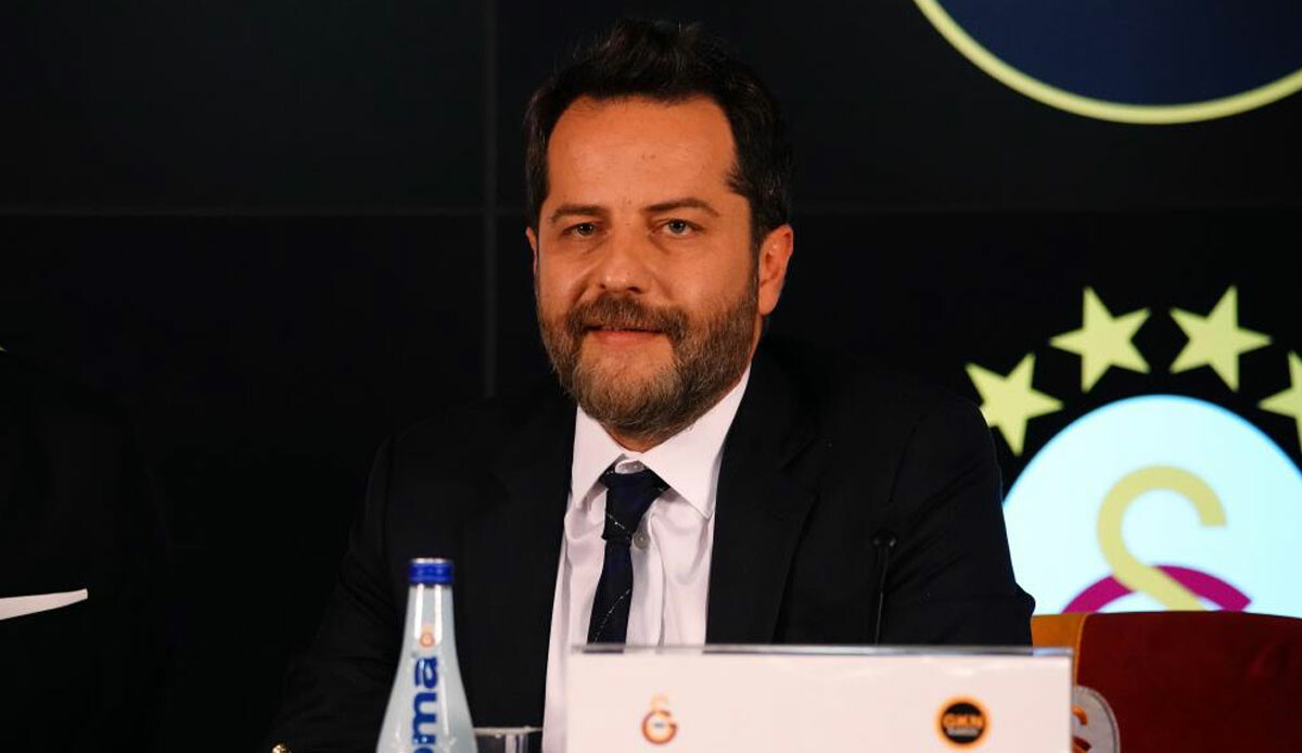 Galatasaray 17 yaşındaki forvet Amine Benfriha için menajeriyle İstanbul'da bir araya geldi Galatasaray 17 yaşındaki forvet Amine Benfriha için menajeriyle İstanbul'da bir araya geldi