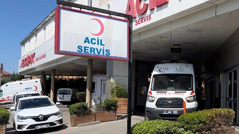 3'ü çocuk 5 kişilik aile hastanelik oldu!  hastane-ambulans