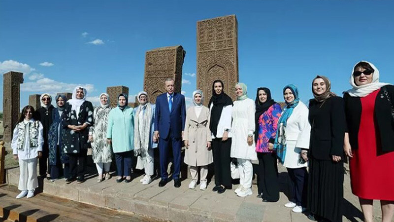 Selçuklu mezarlığı-Erdoğan