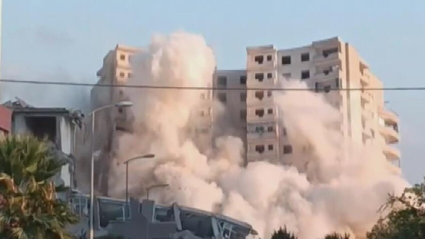 Hatay’da 16 katlı bina dinamitle yerle bir oldu Hatay’da 16 katlı bina dinamitle yerle bir oldu