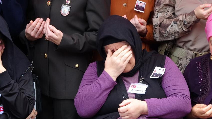 Pençe-Kilit şehidine acı veda: 3 gün sonra doğum günüydü Pençe-Kilit şehidine acı veda: 3 gün sonra doğum günüydü