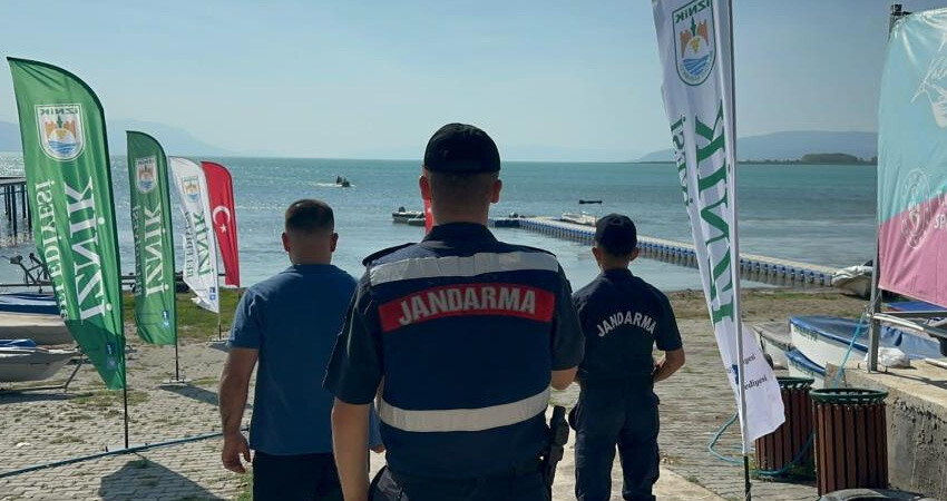 Türkiye Yelken Federasyonuna bağlı yüzme hakemi İznik Gölü'nde kayboldu