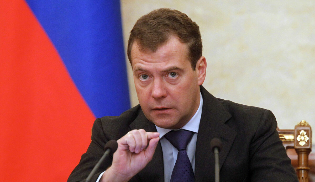 Medvedev'den Güney Osetya ve Abhazya için KKTC örneği Medvedev'den Güney Osetya ve Abhazya için KKTC örneği