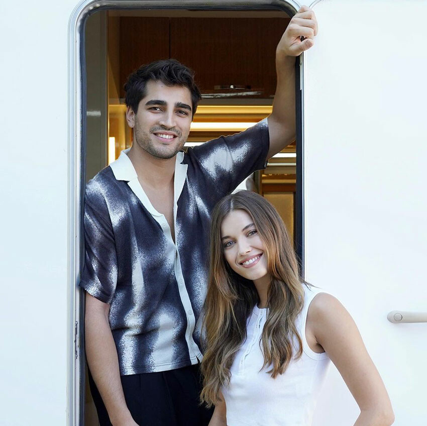 Yalı Çapkını başlıyor… Afra ve Mert’ten sürpriz 2. sezon pozu