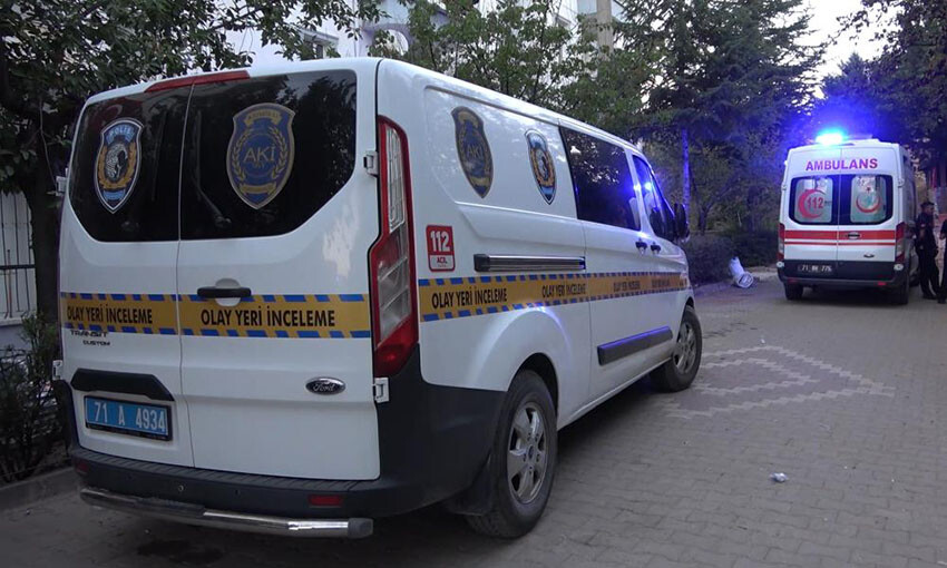 Kırıkkale'de dehşet! Eve gelen adam eşinin yanındaki adamı kurşuna dizdi - 1. Resim