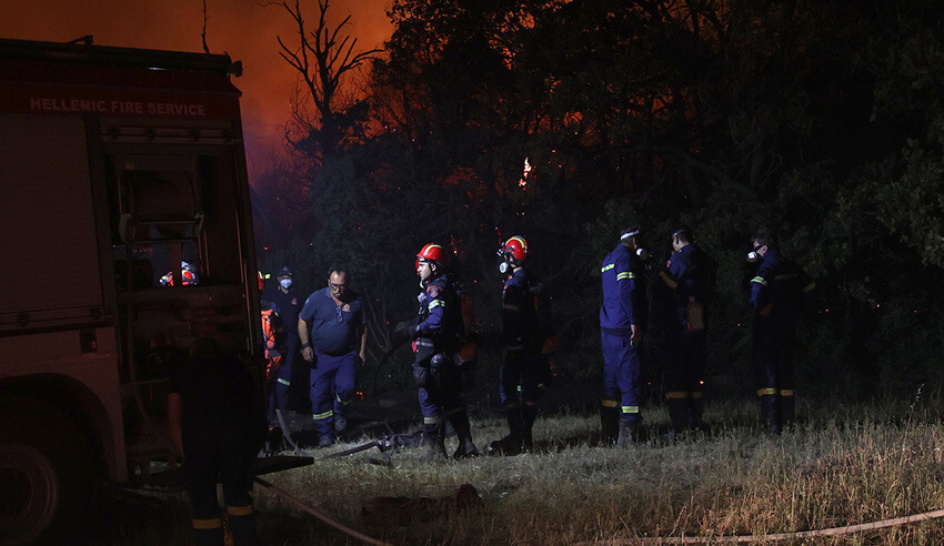 Yunanistan'da kritik 48 saat! Yetkililer uyardı: Yangın tamamen kontrolden çıkabilir...