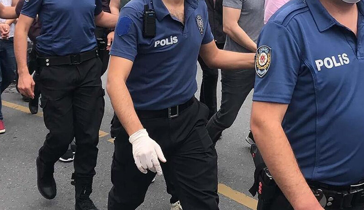 Ankara'da operasyon: Onlarca gözaltı var Ankara'da operasyon: Onlarca gözaltı var