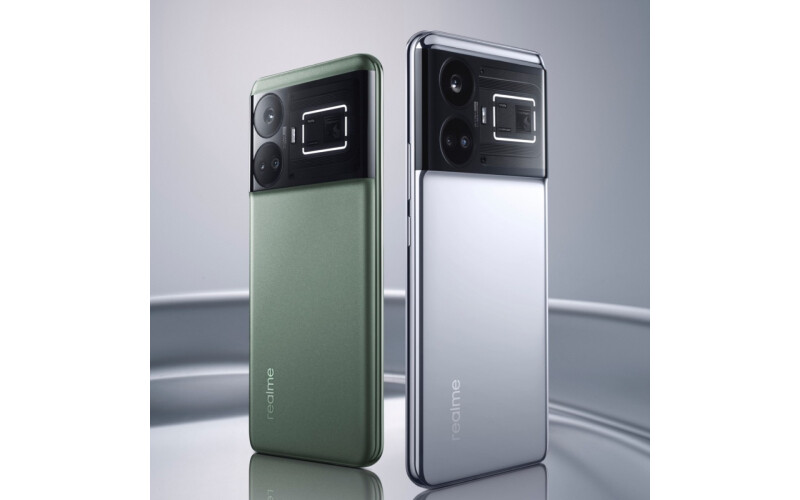 Realme GT5, 24GB RAM ve 240W şarjla tanıtıldı