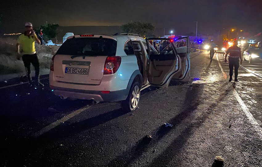 Nevşehir'de katliam gibi kaza! İki araç çarpıştı, 4 kişi öldü Nevşehir'de katliam gibi kaza! İki araç çarpıştı, 4 kişi öldü