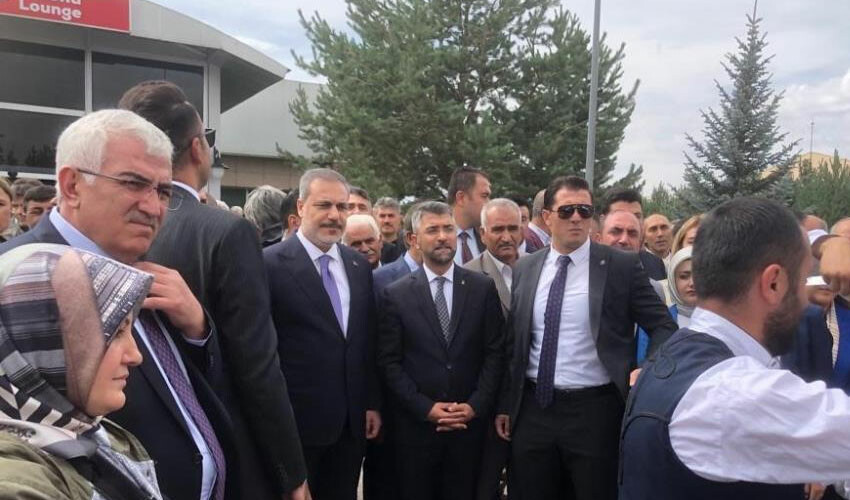 Bakan Fidan çeşitli temaslar için Erzurum'da