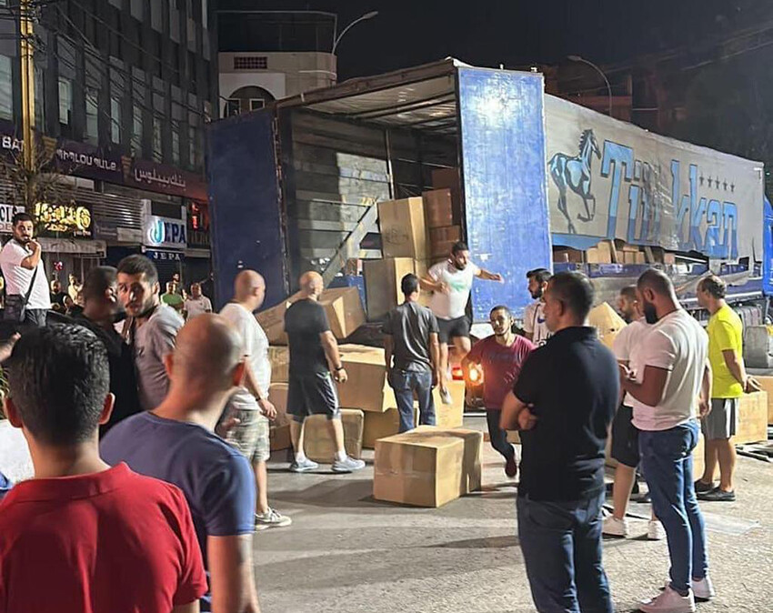 Türk tırcıya Lübnan'da çirkin saldırdı! Ermeniler şoförü dövüp aracı parçaladı