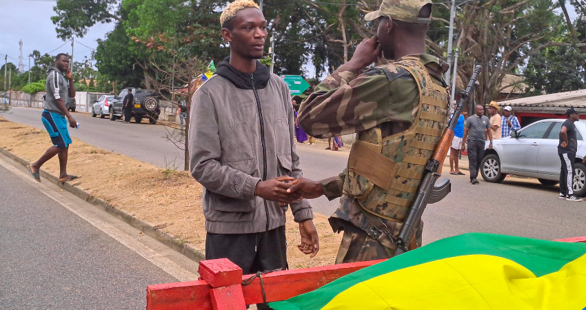 GABON’DA NE OLUYOR? Gabon’da darbe mi oldu, yönetim düştü mü?
