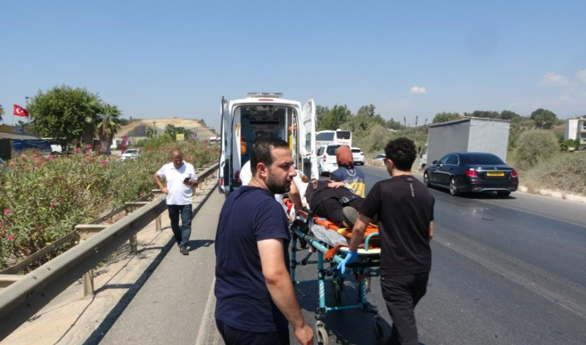 Zincirleme kazada yardıma 'Zavadanak Bekir' koştu: Tur araçlarına isyan etti