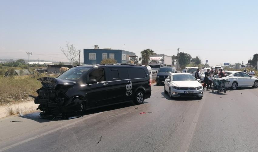 Zincirleme kazada yardıma 'Zavadanak Bekir' koştu: Tur araçlarına isyan etti