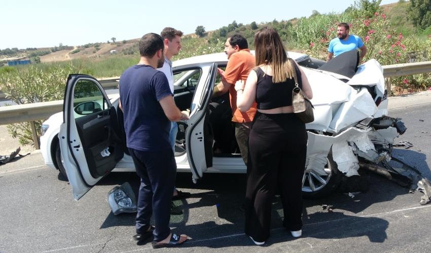 Zincirleme kazada yardıma 'Zavadanak Bekir' koştu: Tur araçlarına isyan etti