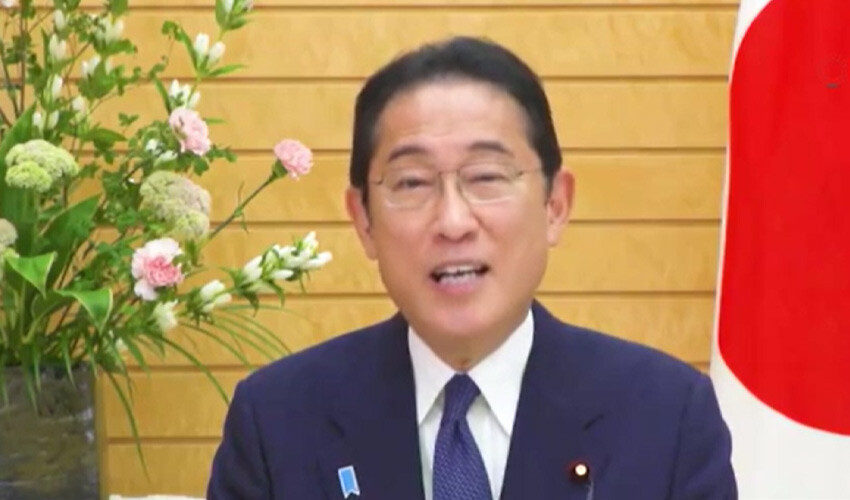 Japonya Başbakanı radyoaktif su boşaltılan denizdeki balığı yedi: Lezzetli ve güvenli