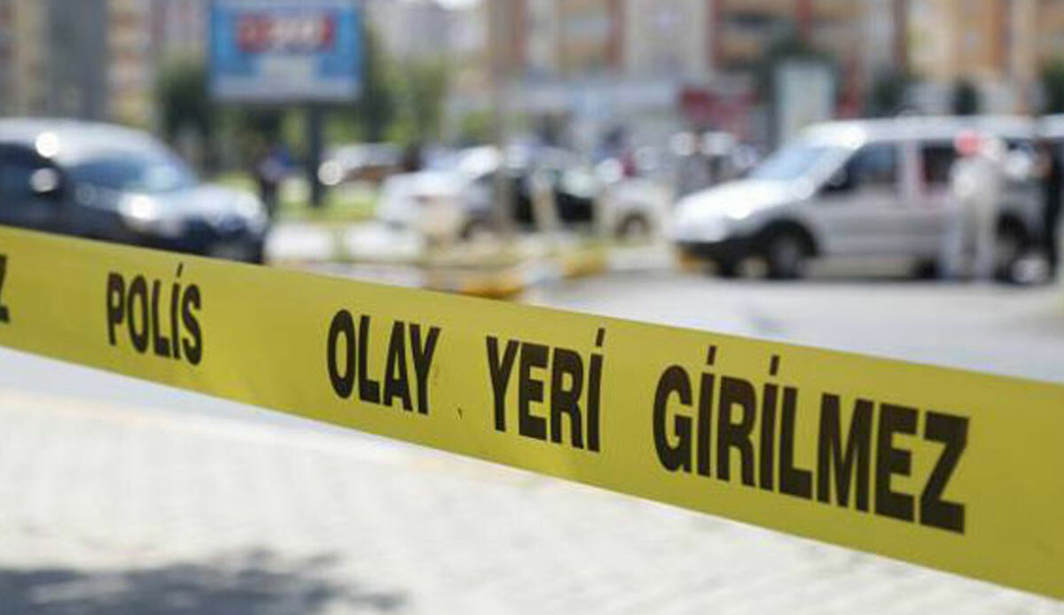 Ortalık savaş alanına döndü! Husumetli iki aile birbirlerine girdi: 8 yaralı Ortalık savaş alanına döndü! Husumetli iki aile birbirlerine girdi: 8 yaralı