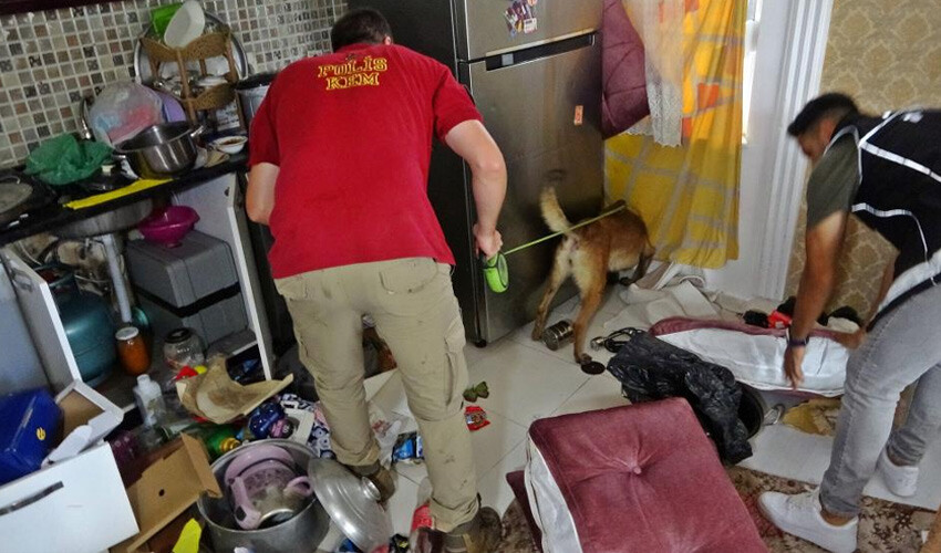 Zehir tacirlerine geçit yok! Bir mahalle didik didik arandı