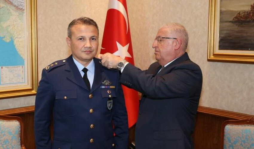 Bakan Güler uzaya gidecek ilk Türk pilotunu kabul etti Bakan Güler uzaya gidecek ilk Türk pilotunu kabul etti