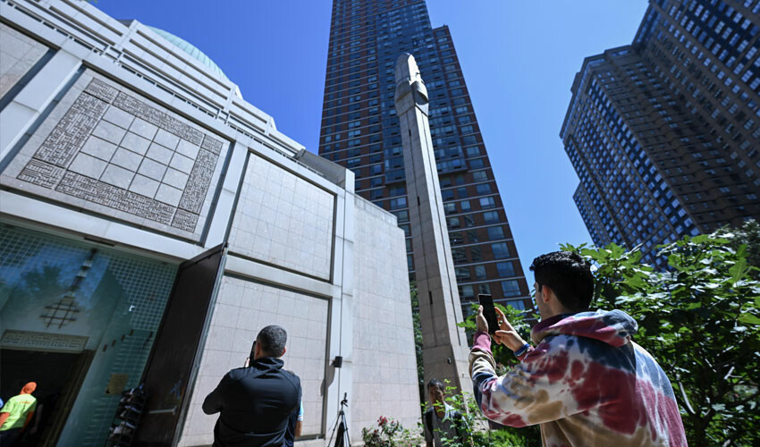 ABD'nin New York şehrinde bir ilk: Ezan açıktan okundu