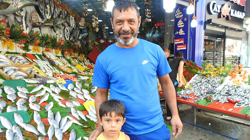 Balık sezonu açıldı, tezgahlar şenlendi: Hamsi, mezgit, palamut ve çupranın fiyatları belli oldu