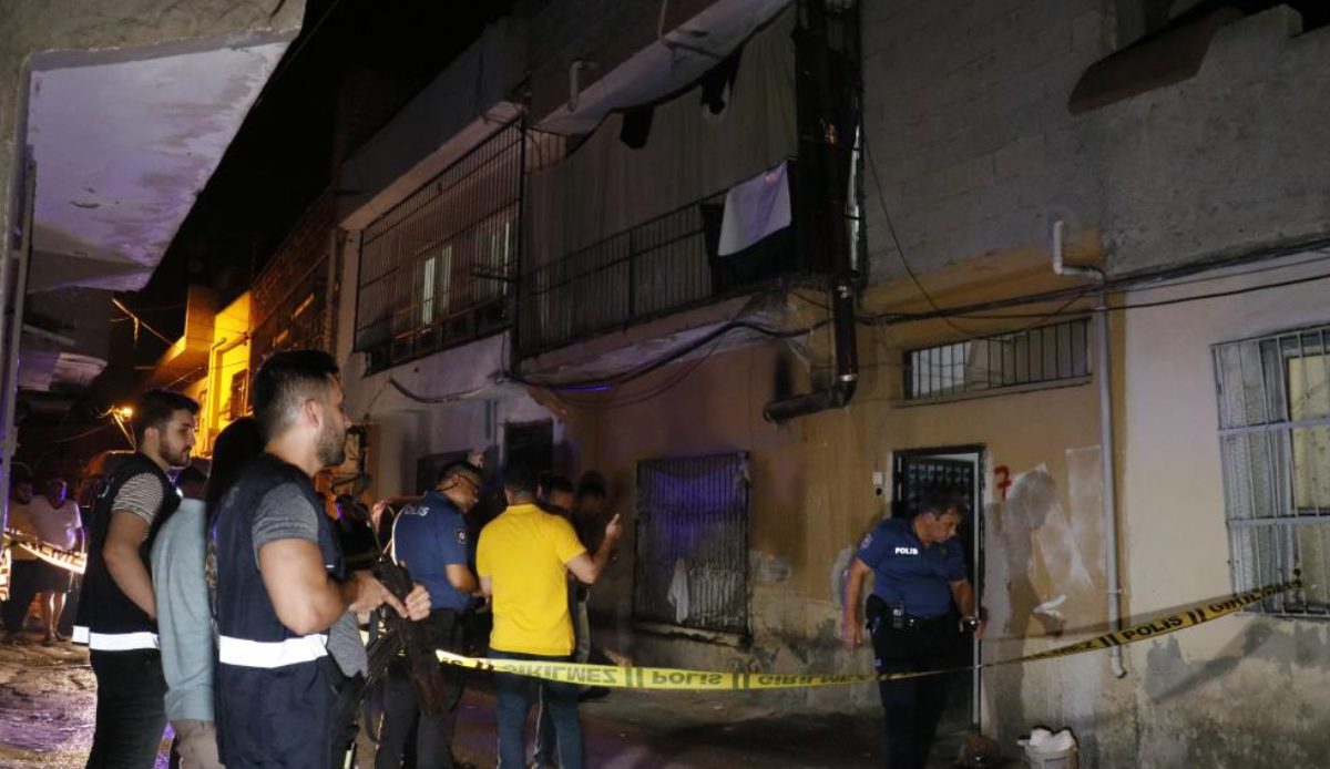 Zili çaldığı için balkona çıktı: Canından oldu Zili çaldığı için balkona çıktı: Canından oldu