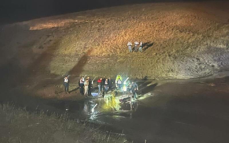 Nevşehir’de feci olay: Sel sularına kapılan otomobilde cansız bedenleri bulundu Nevşehir’de feci olay: Sel sularına kapılan otomobilde cansız bedenleri bulundu