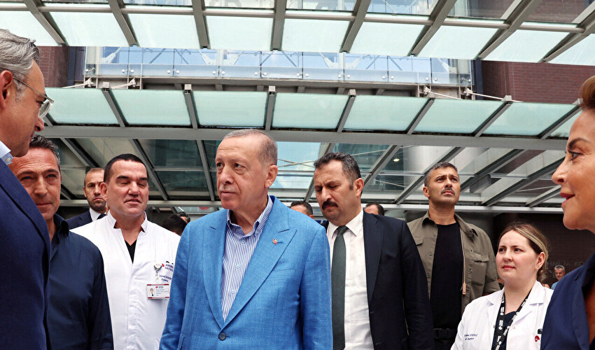 Cumhurbaşkanı Erdoğan, Sabancı çiftini hastanede ziyaret etti Cumhurbaşkanı Erdoğan, Sabancı çiftini hastanede ziyaret etti