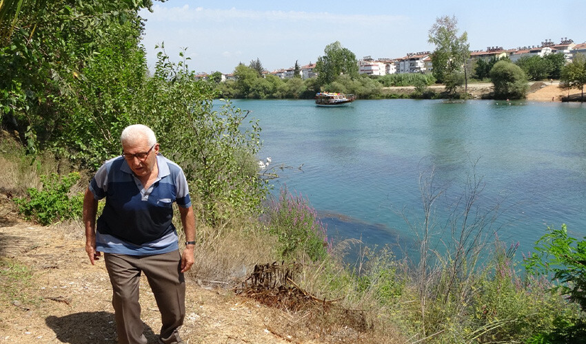 Aldığı 3 bisiklet de çalındı, biri balık tutarken oltasına takıldı Aldığı 3 bisiklet de çalındı, biri balık tutarken oltasına takıldı