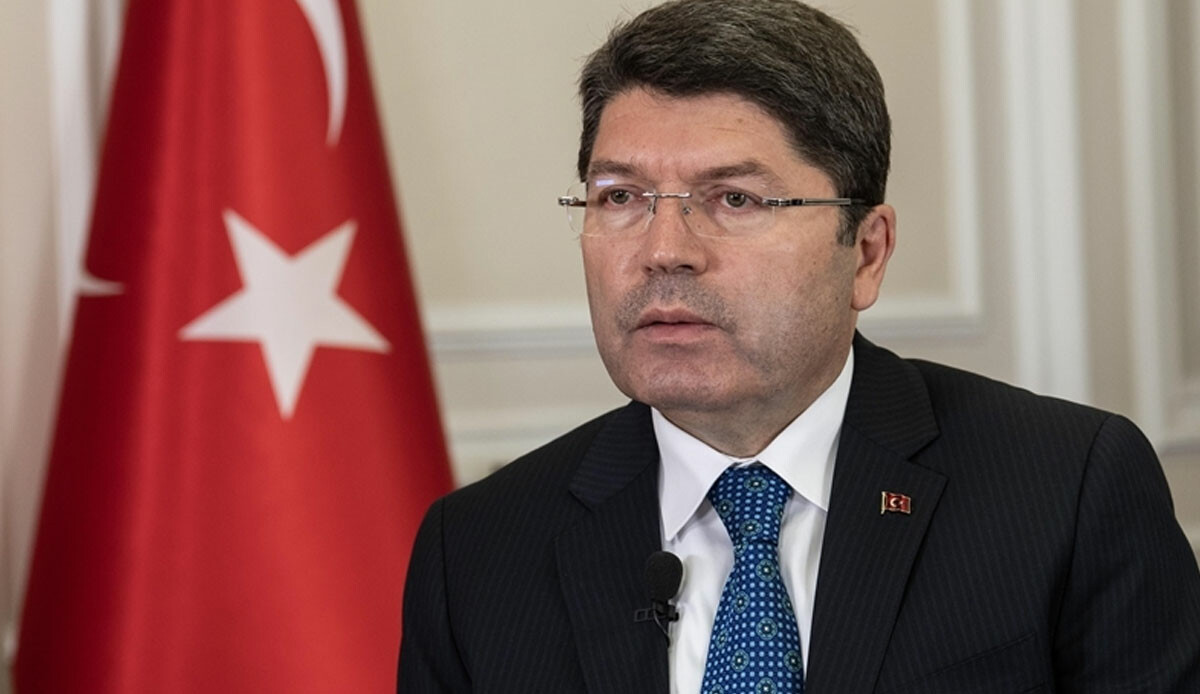 Bakan Tunç'tan Diyarbakır annelerine destek: Cesaretleri terörü bitirecek Bakan Tunç'tan Diyarbakır annelerine destek: Cesaretleri terörü bitirecek