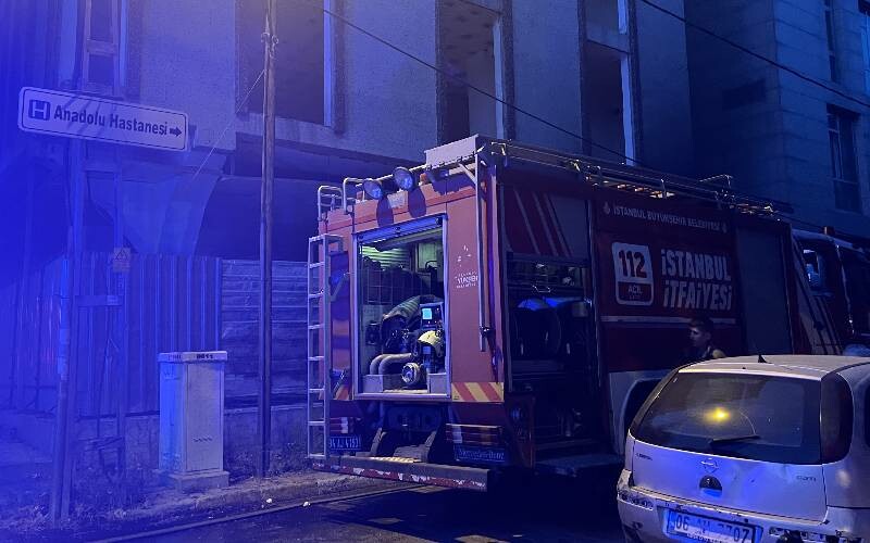 Avcılar’da metruk binada yangın: Ölü ve yaralılar var Avcılar’da metruk binada yangın: Ölü ve yaralılar var