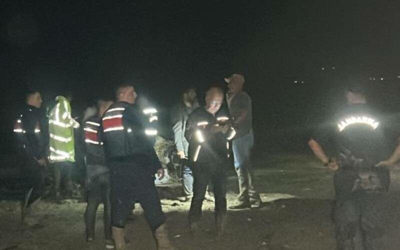 Nevşehir’de feci olay: Sel sularına kapılan otomobilde cansız bedenleri bulundu Nevşehir’de feci olay: Sel sularına kapılan otomobilde cansız bedenleri bulundu