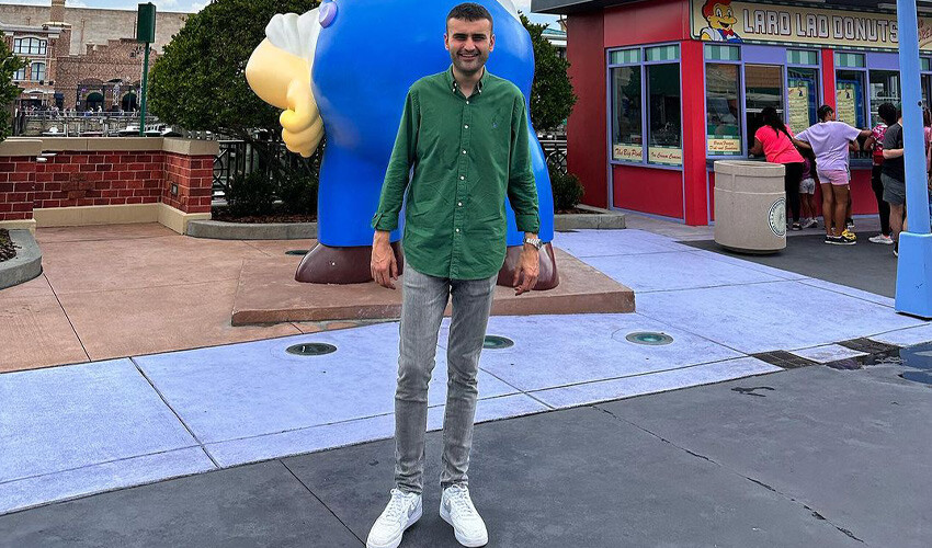 Verdiği kilolarla dikkat çeken CZN Burak, hastane odasından video paylaştı Verdiği kilolarla dikkat çeken CZN Burak, hastane odasından video paylaştı