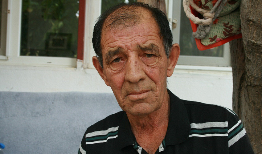 Oğlunu evlendirmek isteyen baba 2 defa dolandırıldı: 7 bin dolar harcadım, gelin evden kaçtı Oğlunu evlendirmek isteyen baba 2 defa dolandırıldı: 7 bin dolar harcadım, gelin evden kaçtı