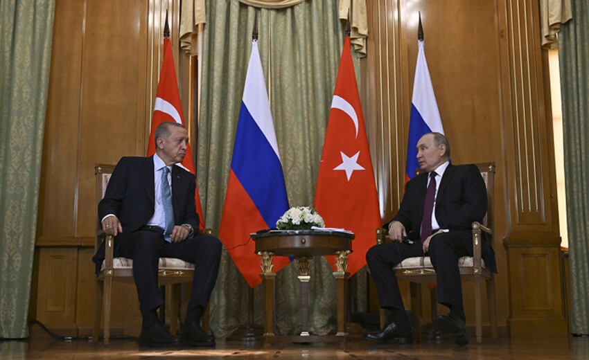 Son dakika! Cumhurbaşkanı Erdoğan-Putin görüşmesi başladı: İki liderden flaş tahıl koridoru ve gaz mesajı